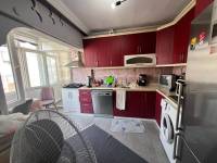 EDREMİT SARIKIZDA AYRI  MUTFAK 2+1 ARA KAT 3  BALKONLU DAİRE